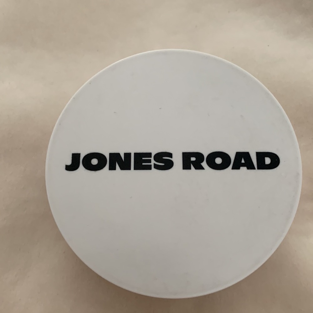 JONES ROAD Miracle Balm… Used once, wrong shade.